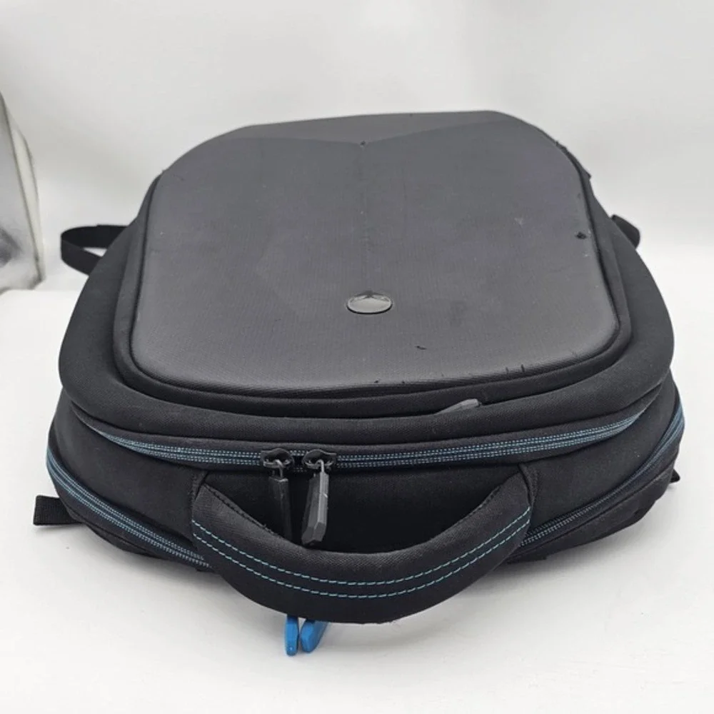 Alienware Vindicator 2.0 Gaming Laptop Backpack Black Blue Accents 17 Inch‎